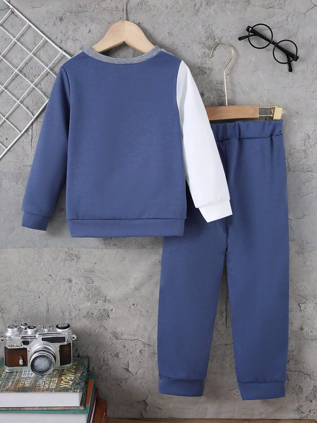 Change Letter Printed Kids Winter Suit (Each)