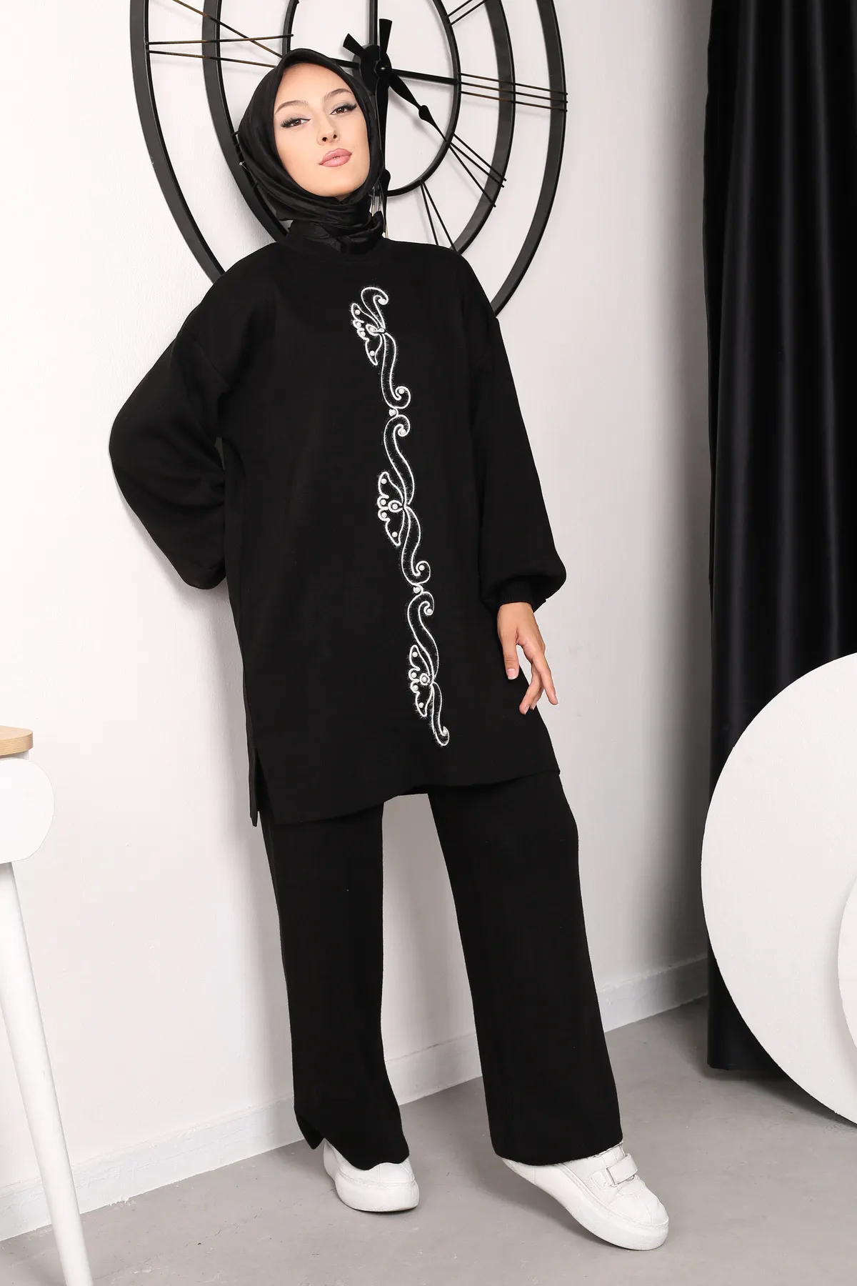 Winter Floral Printed Long Sleeves 2 PCs Co-Ord Set