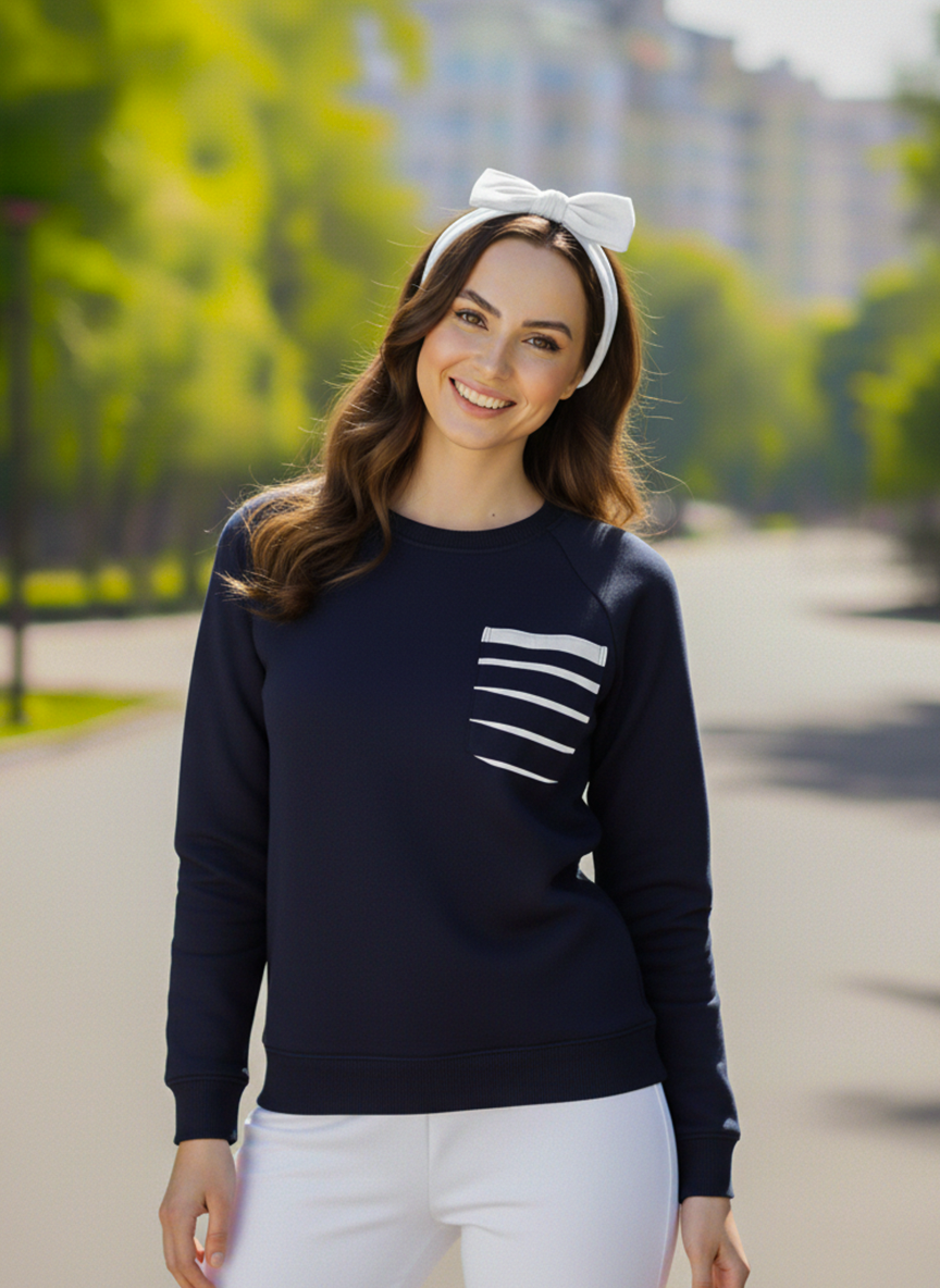 Winter Pocket Sweatshirt + Gift